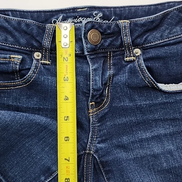 American Eagle Women's Stretch Blue Dark Wash Denim Jean Shorts Size 2 - Picture 14 of 15